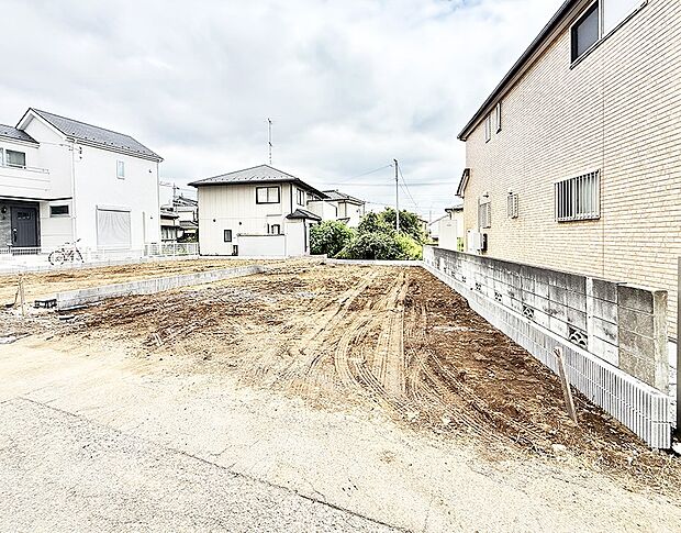 【現地外観写真】4号棟 ■暮らしを豊かにする充実した仕様設備で快適に