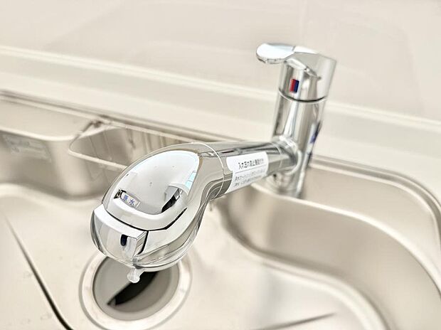 【浄水器】■清潔でおいしい水を手軽に供給してくれます