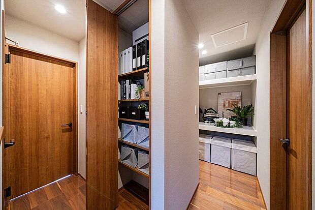 【収納】■2号地ファミリークローク