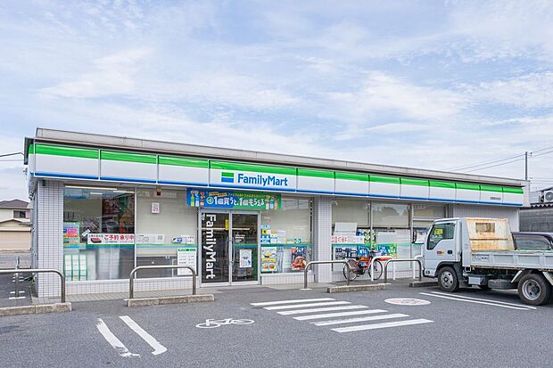 ファミリーマート若葉若松町店（約810m）