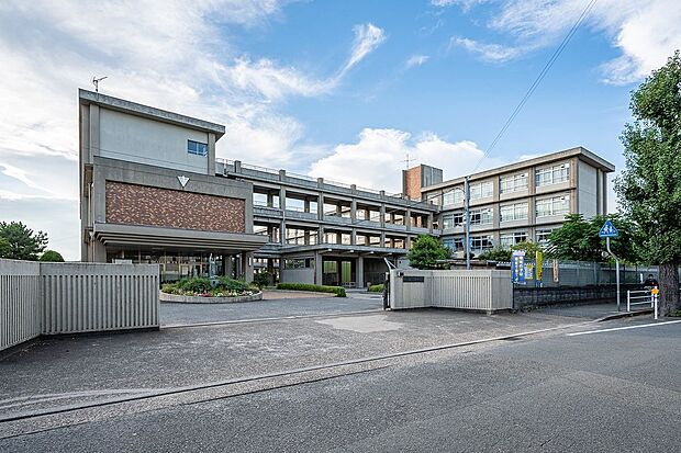 加古川市立加古川小学校（約1,410m）