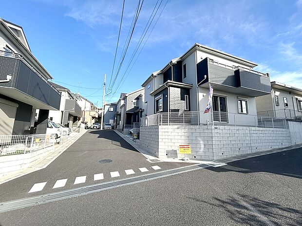 【【ヒルズ・ガーデン東川口】(第46期大門)街並み】6.0mに面し隣地との空間にゆとりを持った区割りで落ち着いた街並みとなりました。