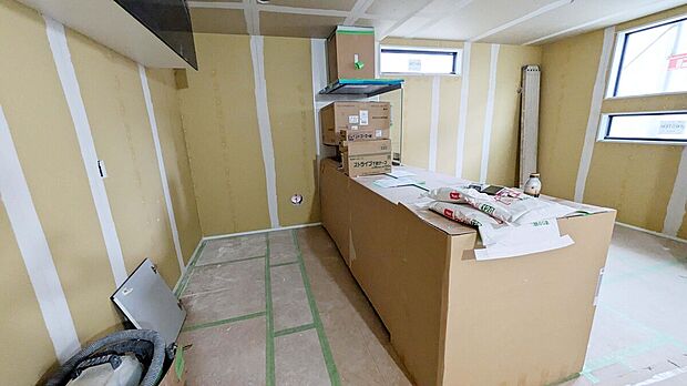 お手入れらくらくシステムキッチン！食洗器や浄水器など設備仕様が充実のシステムキッチン！
（現地：2026年３月撮影）