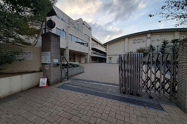 杉並区立高井戸小学校（約850m）