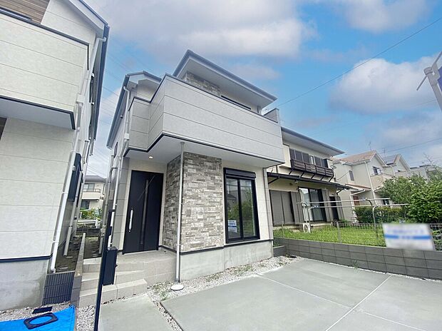 【外観】周辺には自然も多く子育てにも適した住環境！