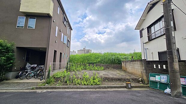 【現況:7月撮影】徒歩10分圏内にスーパーやコンビニなどの商業施設が揃うお買い物に便利な立地!