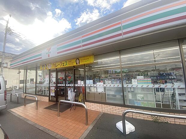 セブンイレブン西大泉6丁目店(約129m)