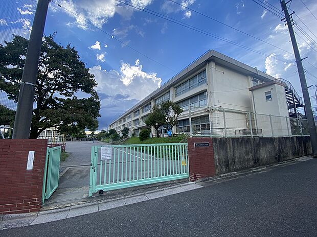 練馬区立大泉西小学校(約675m)