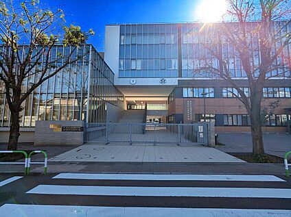 豊島区立池袋本町小学校 528ｍ