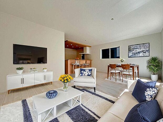 2号棟
(現況の物件写真に、CG による画像処理を行っています。家具、家電、照明器具、小物、カーテン、その他のイメージはCG です。)