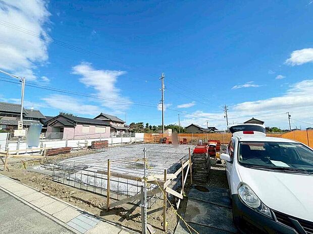 完成に向けて現在建築工事中です☆土日・平日を問わず毎日モデルハウスにて物件説明会を開催中☆お気軽にお問い合わせ下さい☆　