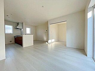 飯田グループホールディングス　津島市江東町 その他