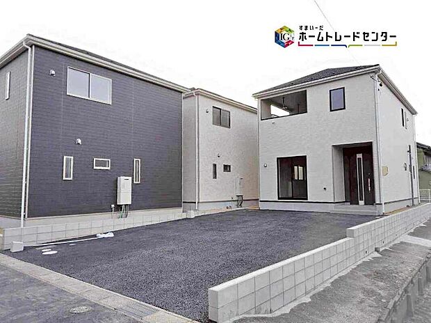 全４邸☆　１号棟
駐車４台可能♪
完成しました！本日内覧可能です♪ぜひ現地にて、実際の建物・街並み・日当たり等ご確認下さい♪お気軽にお問い合わせください☆