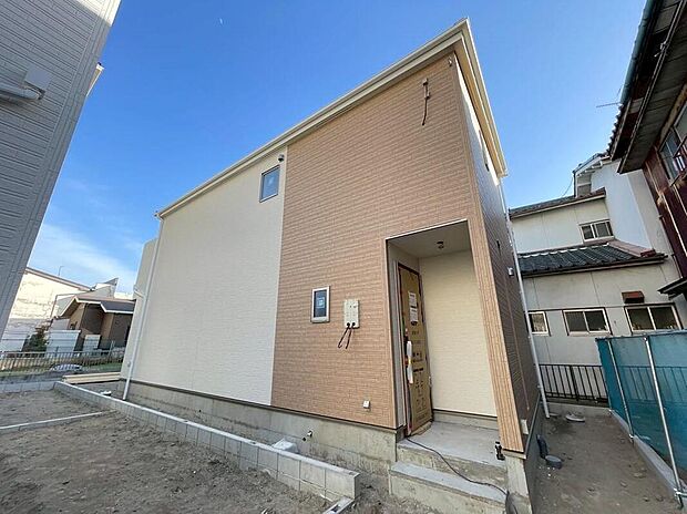 １号棟
完成に向けて現在建築工事中です☆設備や構造などご説明いたします！お気軽にお問い合わせください♪