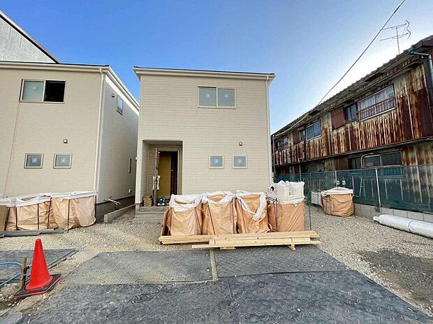 ２号棟　
完成に向けて現在建築工事中です☆設備や構造などご説明いたします！お気軽にお問い合わせください♪