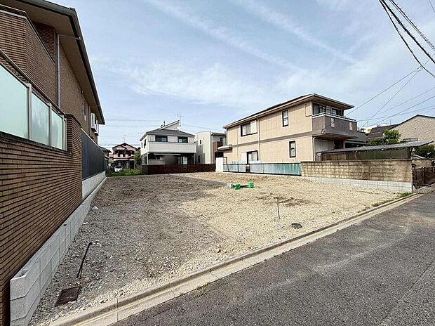 全2邸☆
建築中のためモデルハウスで構造説明会を開催しております☆設備や構造などご説明いたします!お気軽にお問い合わせください♪