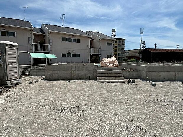 全３邸☆３号棟完成に向けて現在建築工事中です☆住宅の構造や設備仕様・完成イメージなどの資料もお送りいたします♪お気軽にお問い合わせ下さい☆