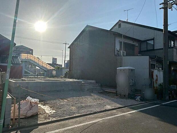 全１棟☆駐車３台可能♪完成に向けて現在建築工事中です☆設備や構造などご説明いたします！お気軽にお問い合わせください♪