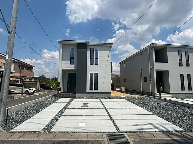 １号棟堂々完成しました！ぜひ現地にて、実際の建物・街並み・日当たり、住宅の構造や設備仕様など、いつでもお気軽にお問い合わせ下さい。