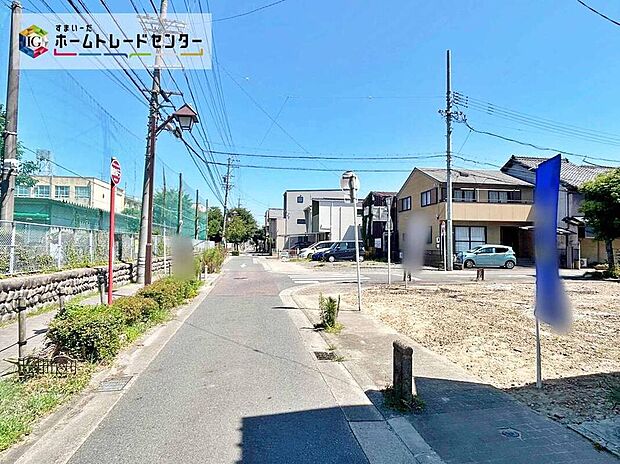 前道が約7.3ｍあるので、車庫入れが苦手な方でも安心して入れられます。