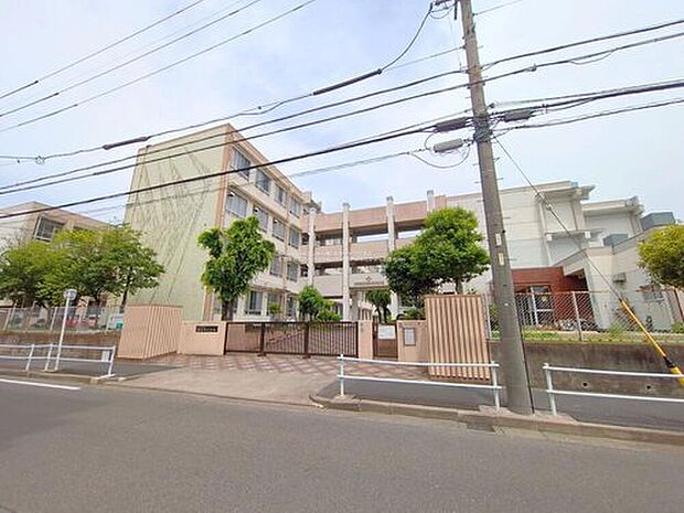 名古屋市立供米田中学校（約1,100m）