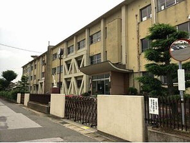 稲沢市立法立小学校（約424m）
