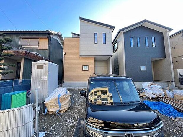 【現地外観写真】住宅の構造や設備仕様・完成イメージなどのご質問はいつでもお気軽にお問い合わせ下さいませ☆資料もお送りいたします♪