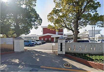 津島市立南小学校 300m(徒歩4分)