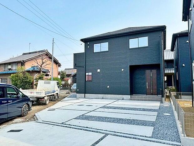 【現地外観写真】3号棟
住宅の構造や設備仕様・完成イメージなどのご質問はいつでもお気軽にお問い合わせ下さいませ☆資料もお送りいたします♪