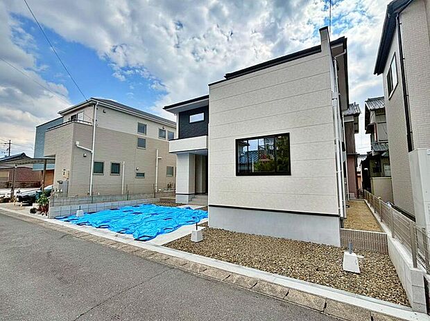 【現地外観写真】完成しております！本日内覧可能です！弊社では現地販売会を行っておりません。現地ご見学の際はお気軽にお問い合わせ下さい☆