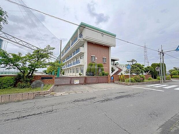 北名古屋市立天神中学校（約800m）