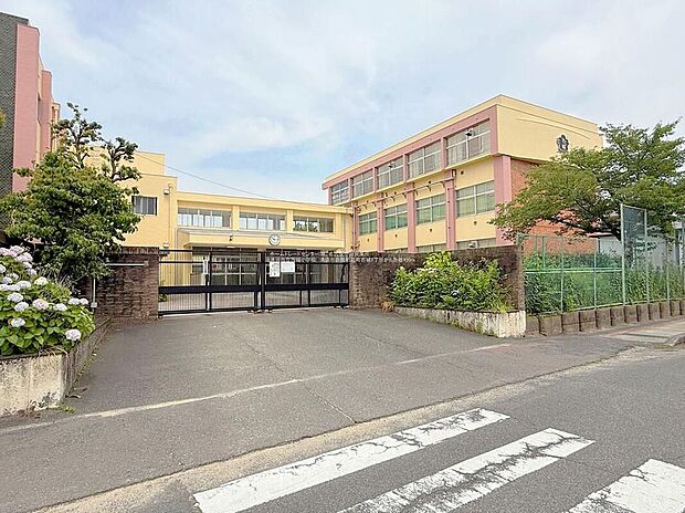清須市立古城小学校（約500m）