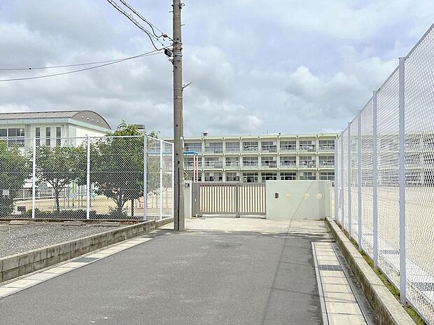 あま市立甚目寺南小学校（約700m）