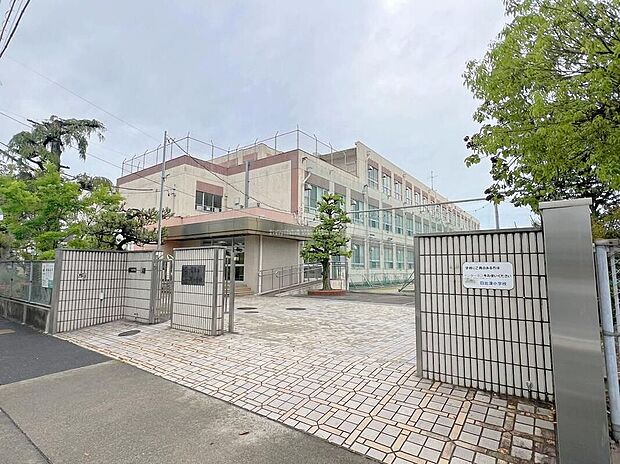 名古屋市立日比津小学校(約120m)