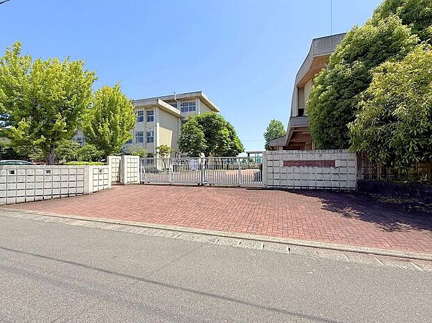 稲沢市立大里東中学校(約1,700m)