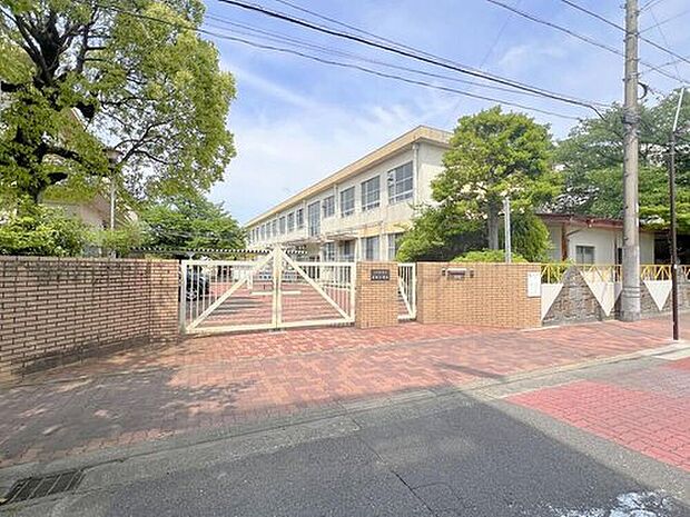 名古屋市立岩塚小学校(約650m)