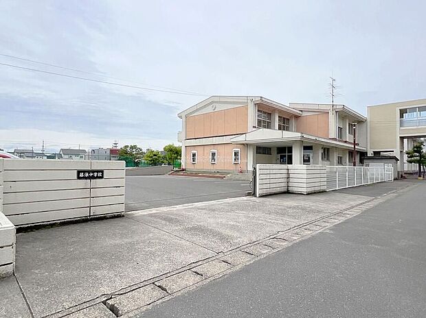 津島市立藤浪中学校(約1,000m)
