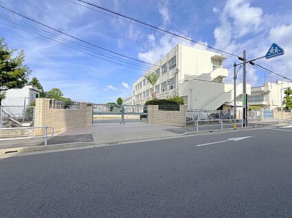 名古屋市立日吉小学校 600ｍ(徒歩8分)