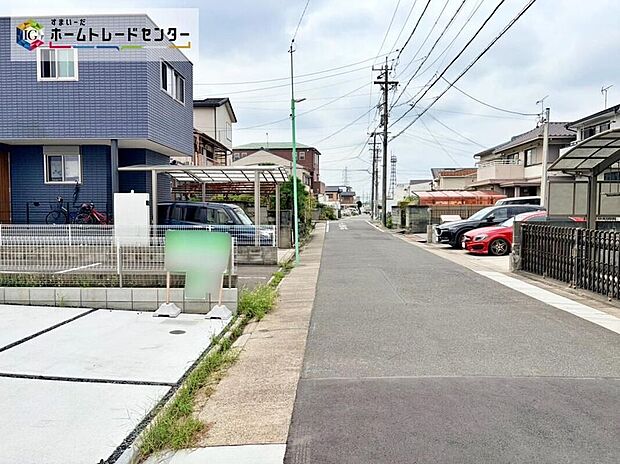 【前面道路含む現地写真】当物件のご案内につきましては、営業スタッフが丁寧に御対応します♪休日、お仕事帰りなど、ご都合に合わせていつでもご案内いたします♪周辺環境と併せて、実際に現地をご確認ください♪