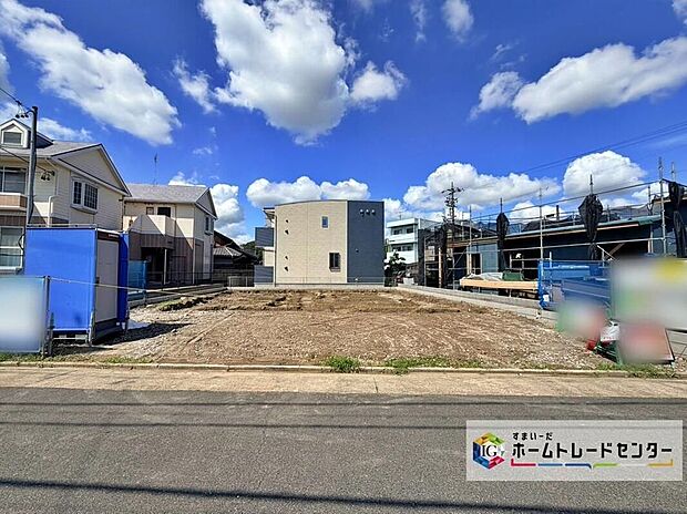 【【前面道路含む現地写真】】当物件のご案内につきましては、営業スタッフが丁寧に御対応します♪休日、お仕事帰りなど、ご都合に合わせていつでもご案内いたします♪