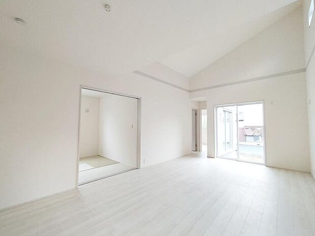 ☆３号棟☆１９帖リビングです。