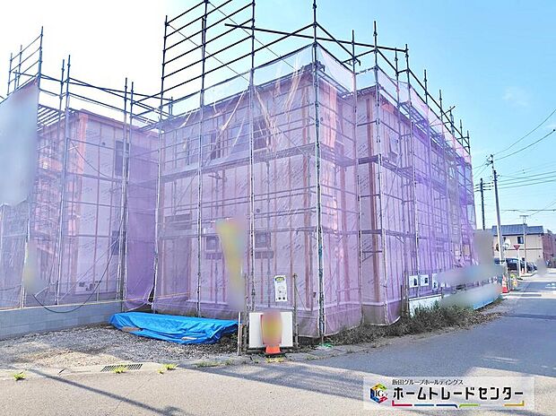 ご予約をいただければ、もちろん平日や夜間でもご案内は可能です。決まったお時間では中々身動きが取れないお客様も多いかと思います。お気軽にお申し出ください♪