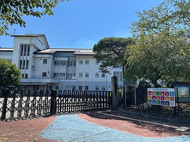 神川町立青柳小学校（約1,900m）