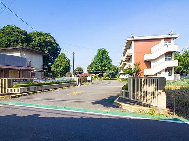 久喜市立栢間小学校（約320m）