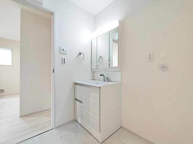 【洗面台・洗面所】☆３号棟☆洗面室です。