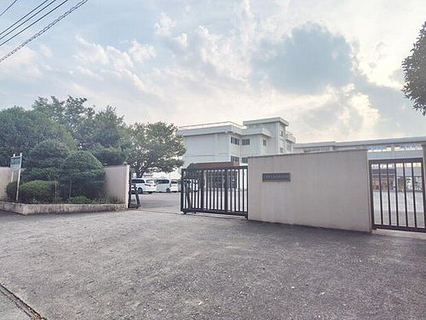 上里町立神保原小学校（約650m）