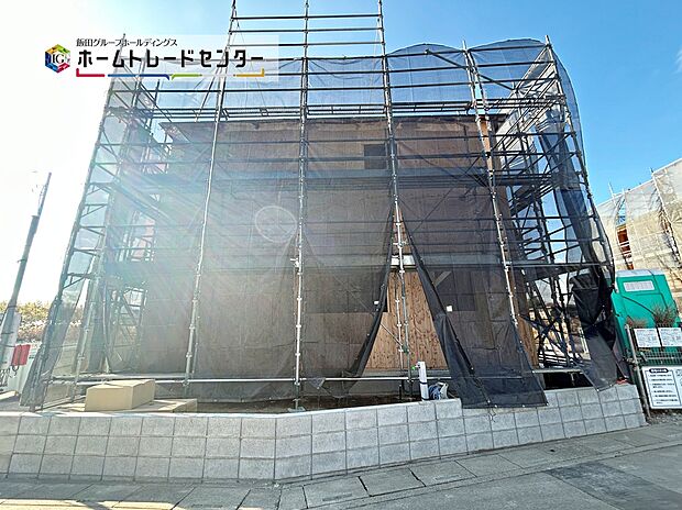 【現地外観写真】当日のご見学予約も承ります。同じものは２つとない「夢のマイホーム」との出会いが待っているかもしれません。今なら建築中の様子をご覧になることができます♪