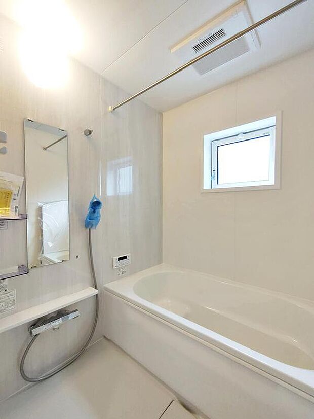 【浴室】１坪の浴室です。