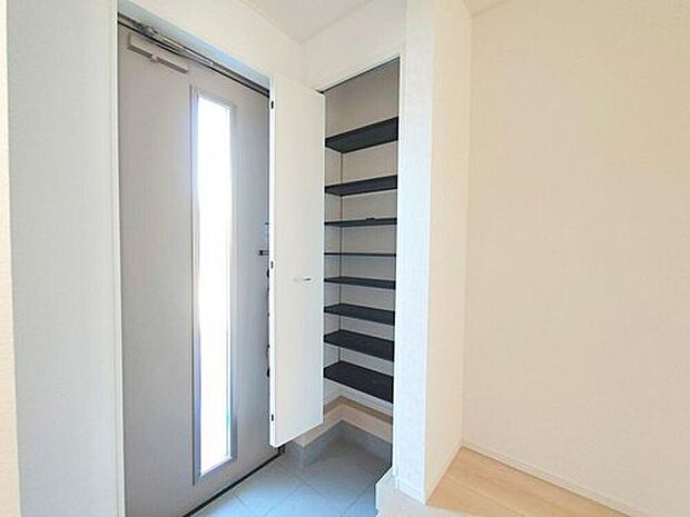 【玄関】【5号棟】玄関です