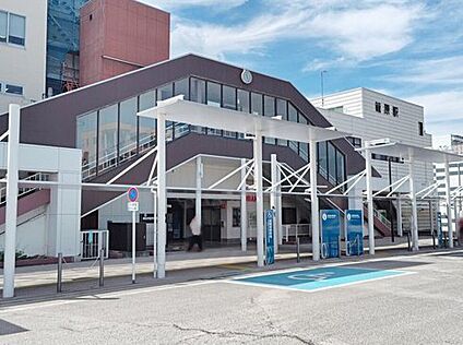 籠原駅 1900m(車で８分)